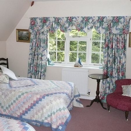 Mayfield B&B Марлборо Екстер'єр фото