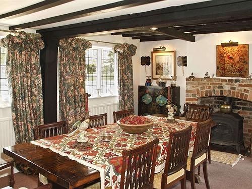 Mayfield B&B Марлборо Екстер'єр фото